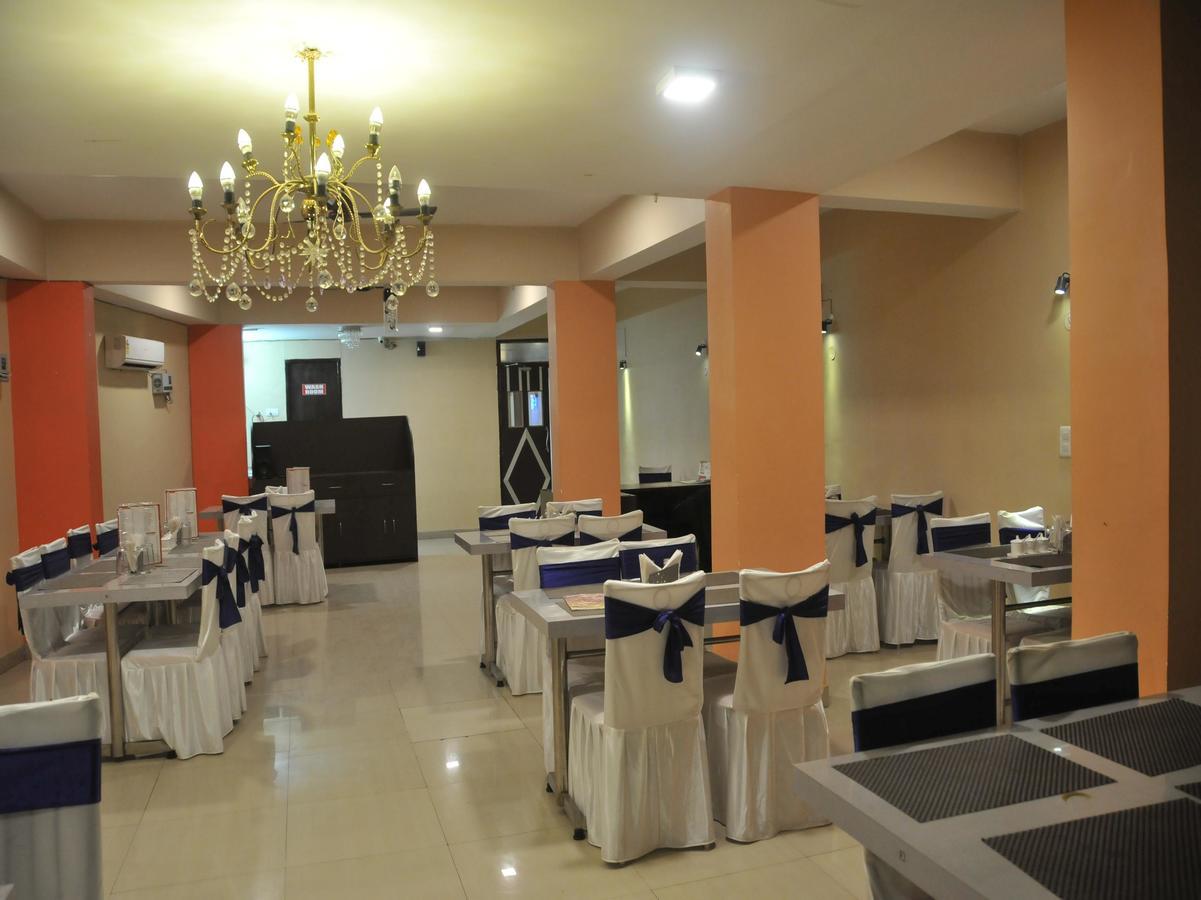 Oyo 3028 Season 4 Hotel Patna  Exterior photo