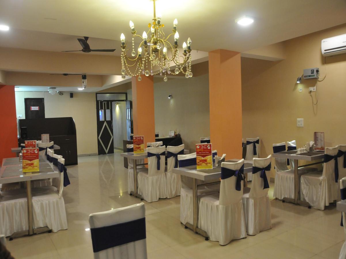 Oyo 3028 Season 4 Hotel Patna  Exterior photo
